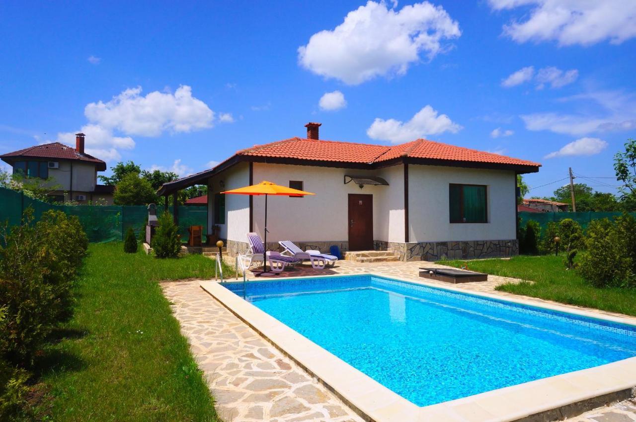 Вила Едем - Villa Edem - Beach Bolata Area Balgarevo Kültér fotó