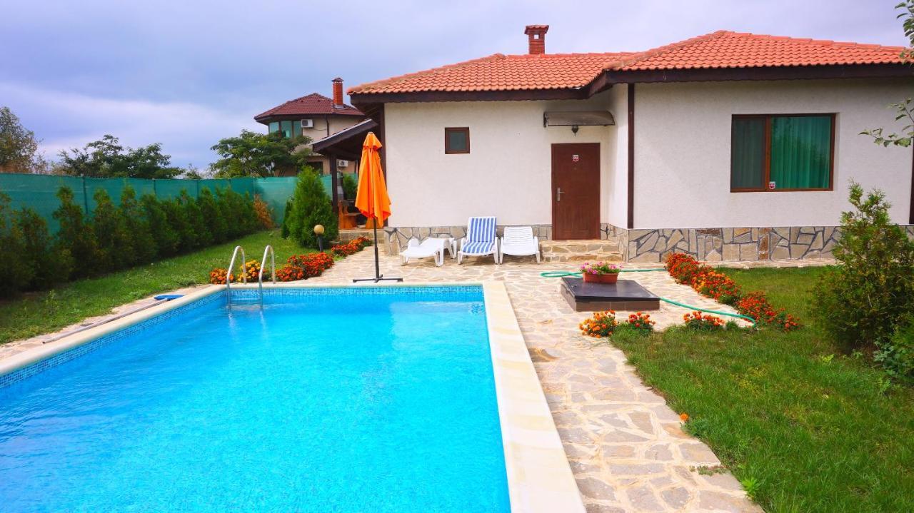 Вила Едем - Villa Edem - Beach Bolata Area Balgarevo Kültér fotó
