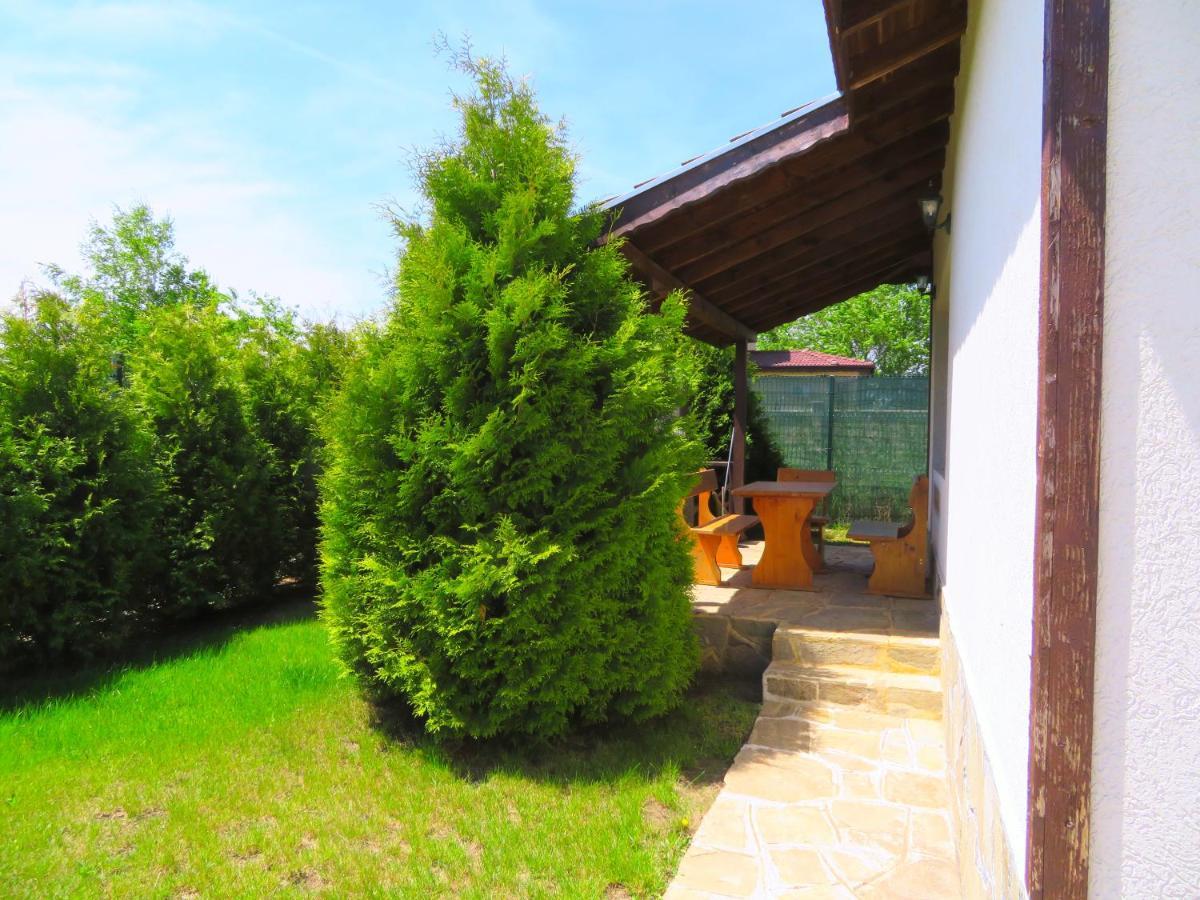 Вила Едем - Villa Edem - Beach Bolata Area Balgarevo Kültér fotó