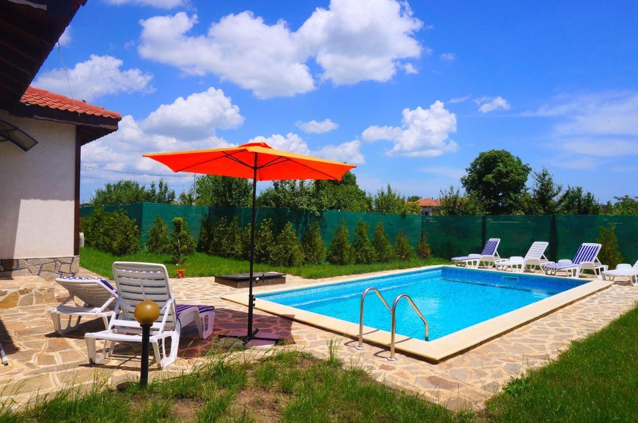 Вила Едем - Villa Edem - Beach Bolata Area Balgarevo Kültér fotó