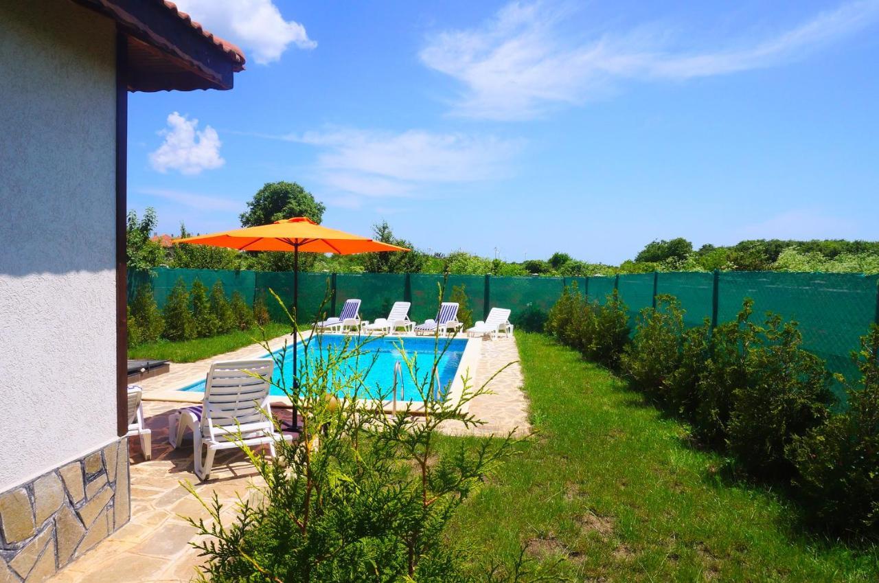Вила Едем - Villa Edem - Beach Bolata Area Balgarevo Kültér fotó