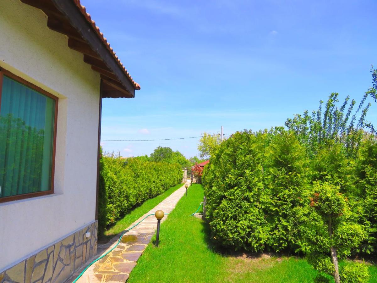 Вила Едем - Villa Edem - Beach Bolata Area Balgarevo Kültér fotó