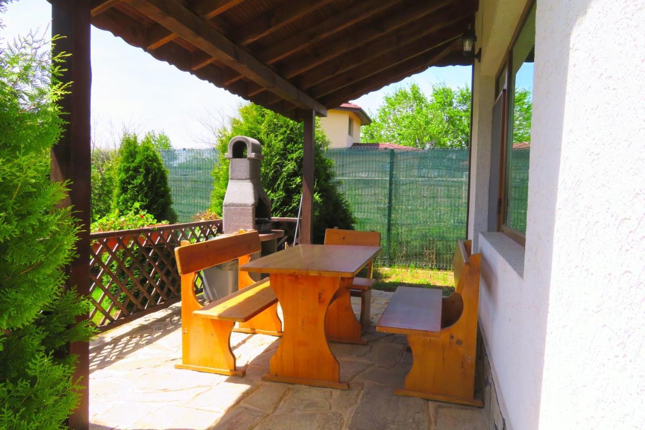Вила Едем - Villa Edem - Beach Bolata Area Balgarevo Kültér fotó